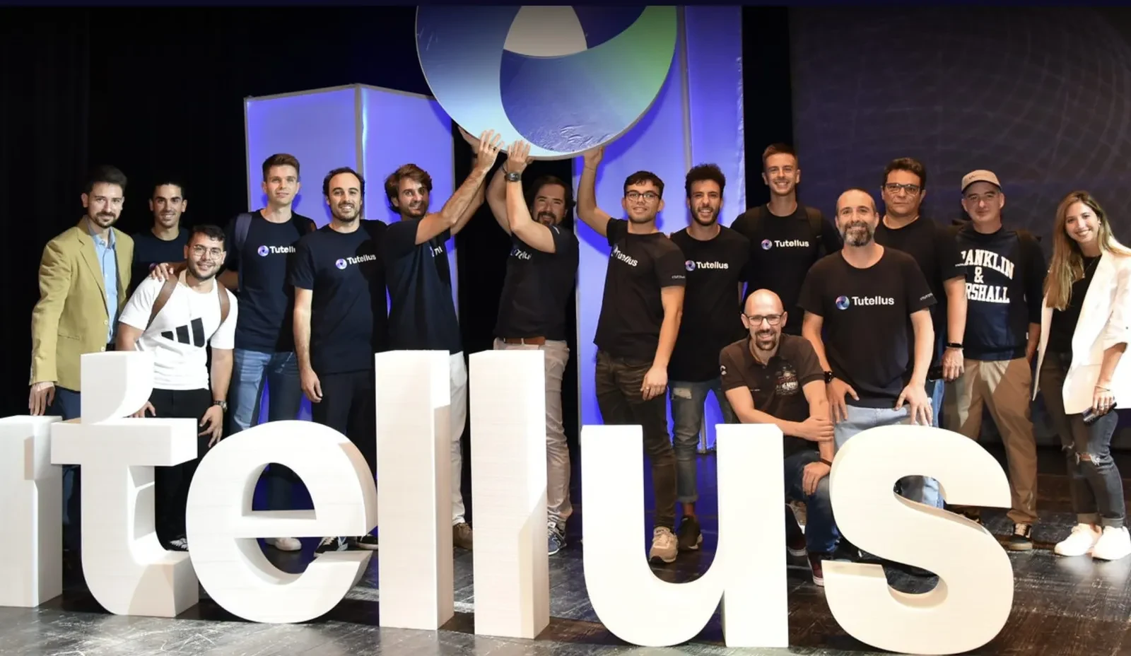 Tutellus compra CryptoBirds para crecer en verticales Web3