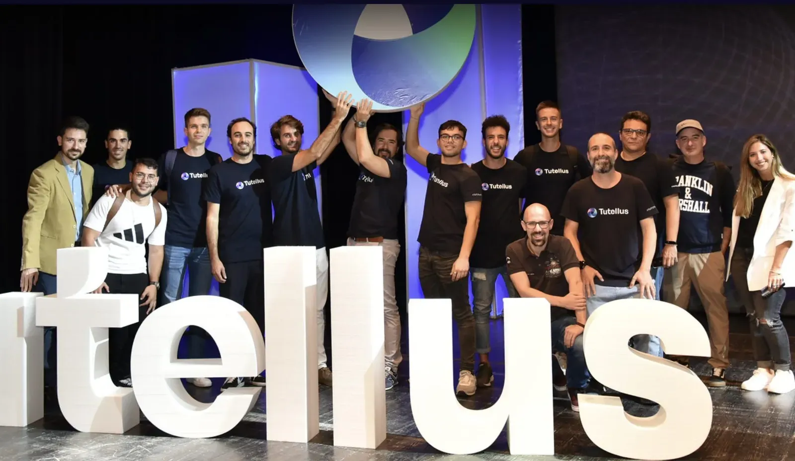 Tutellus compra CryptoBirds para crecer en verticales Web3